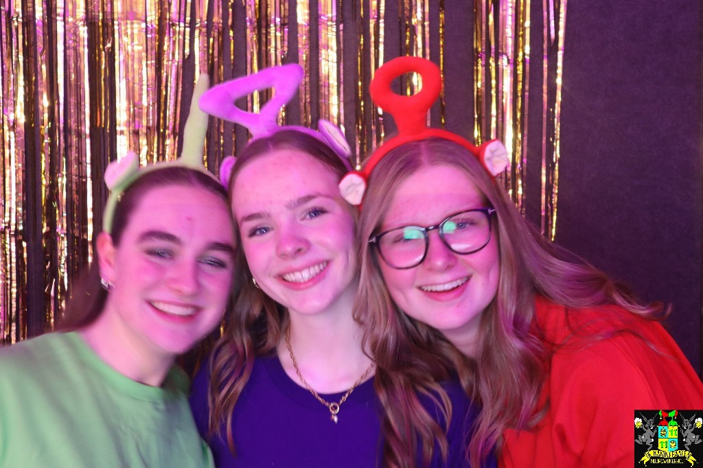 ../Images/Jeugd Opwarmbal Photobooth 336.jpg